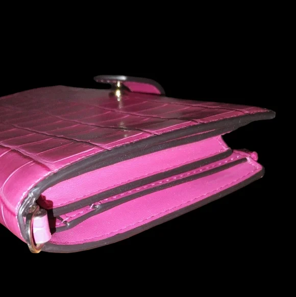 Kate Spade Pink Croc Embossed Bifold Wallet - Picture 4 of 9
